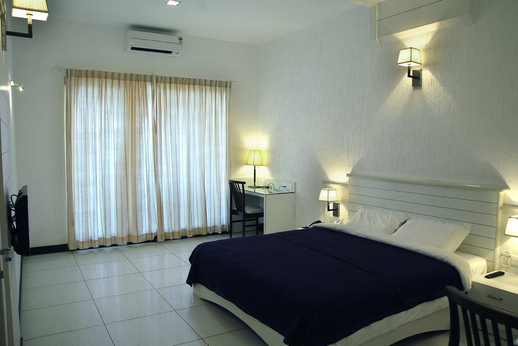 Blue Waters Hotel Kundapur Bilik gambar